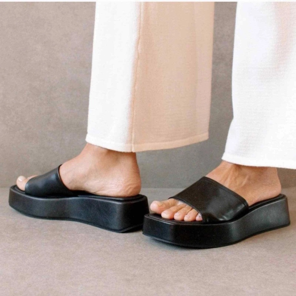 Alohas SVEGAN Janice Black Platform Slide Sandals leather 38 7.5